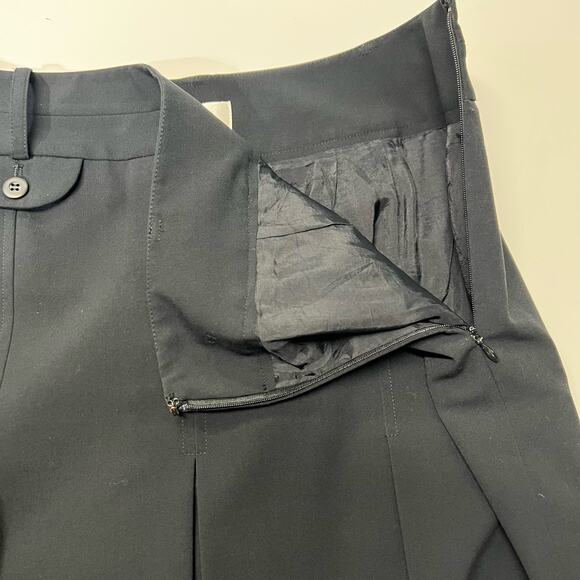 Ann Taylor LOFT Pleated Mini Skirt Size 10 Black Minimalist Lined Belt Loops - Picture 7 of 11